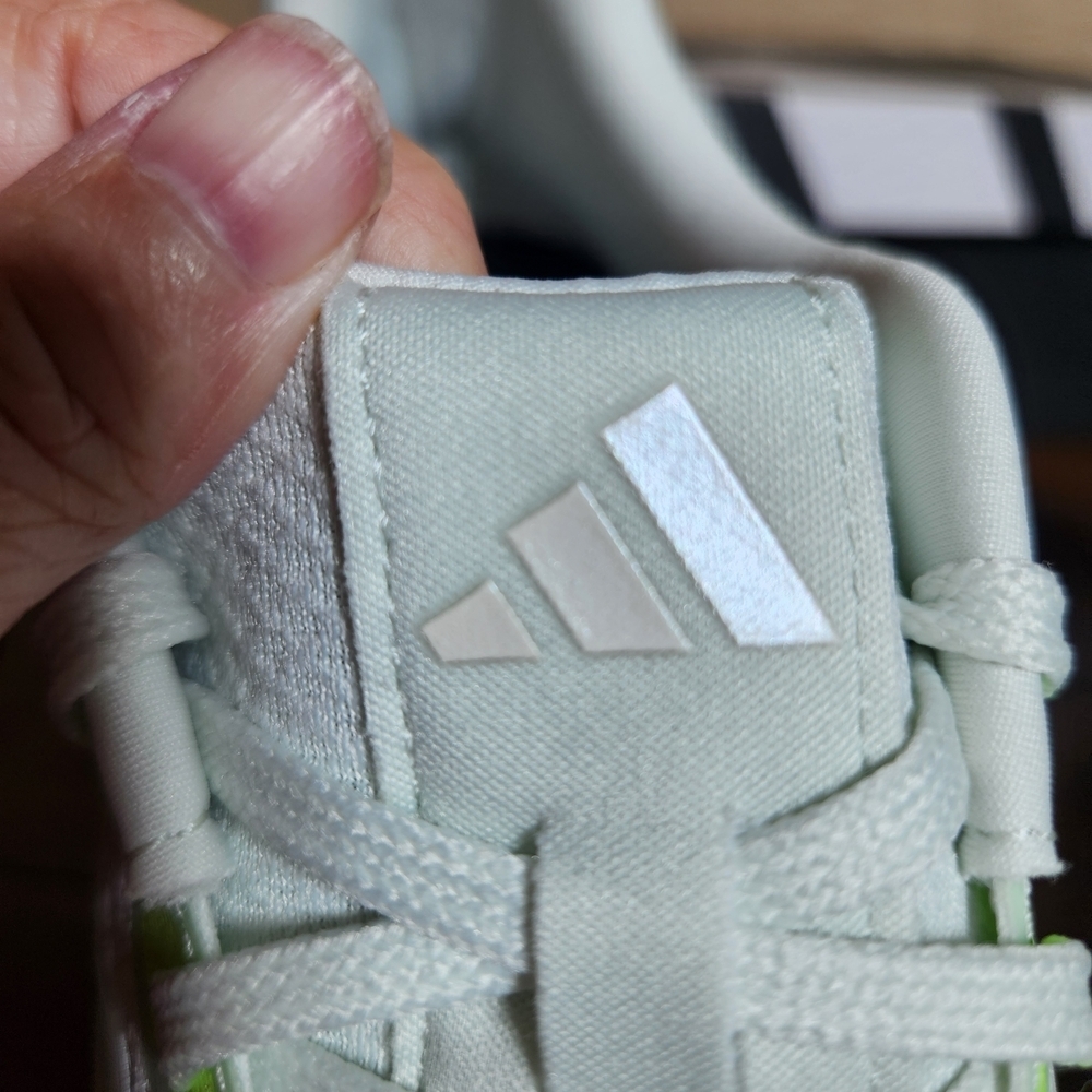 Adidas Womens 8 1/2 Run Falcon White and Green Sneakers New With Tags - Picture 8 of 11